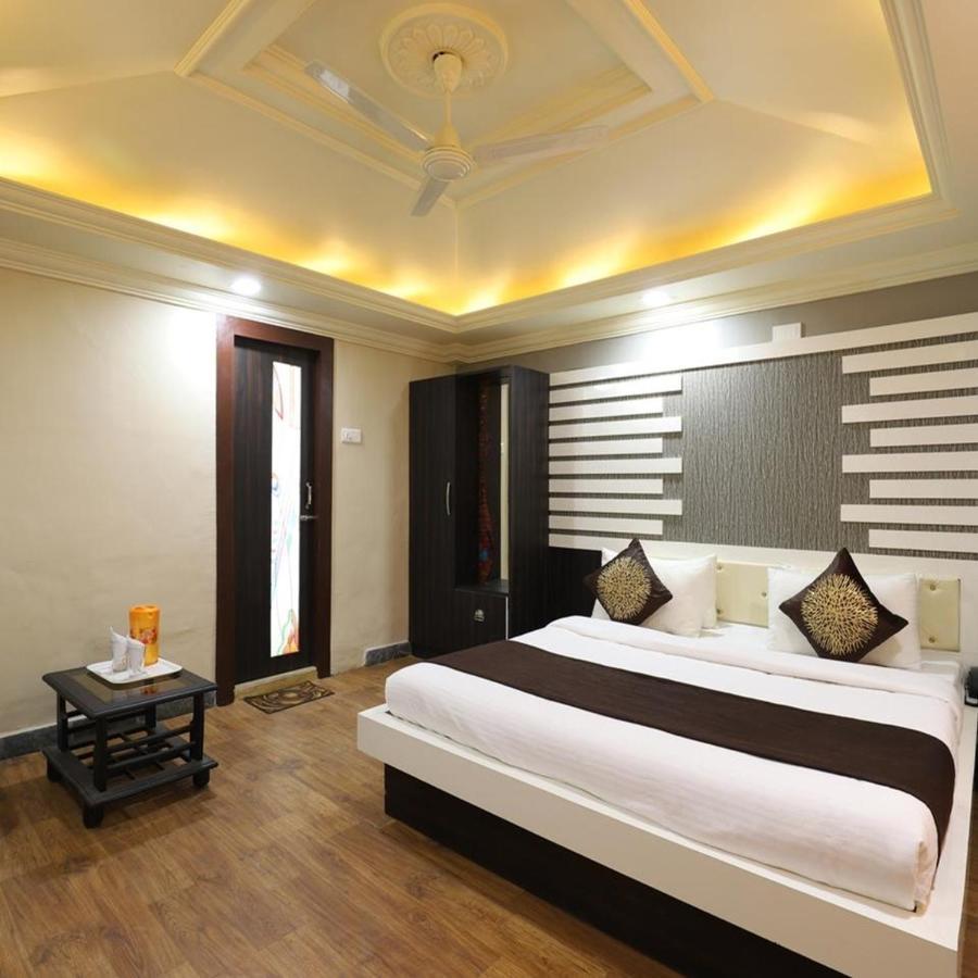 Jāmnagar Hotel Loyal Residency מראה חיצוני תמונה