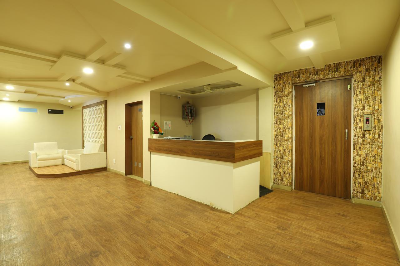 Jāmnagar Hotel Loyal Residency מראה חיצוני תמונה