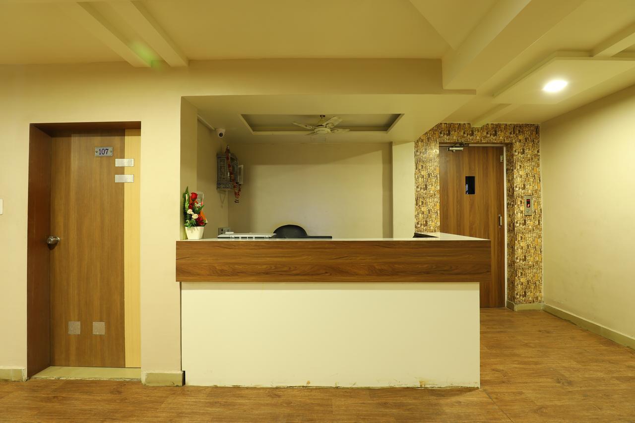 Jāmnagar Hotel Loyal Residency מראה חיצוני תמונה