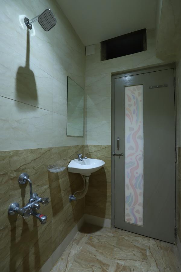 Jāmnagar Hotel Loyal Residency מראה חיצוני תמונה