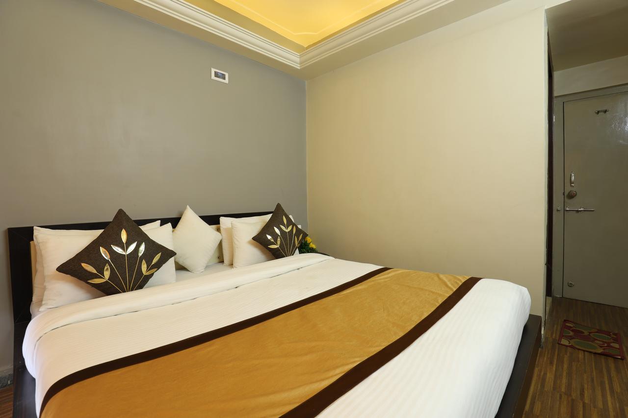 Jāmnagar Hotel Loyal Residency מראה חיצוני תמונה